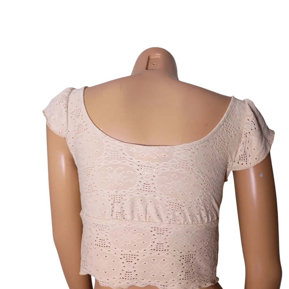 URBAN Romantics‎ Cream Lace Crop Top